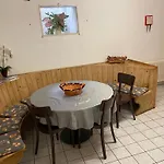 Chesa Mezdi Self-Check-In Studios