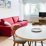 Zentrale Wohnung In St. Moritz Mit Grossem Balkon