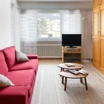 Zentrale Wohnung In St. Moritz Mit Grossem Balkon