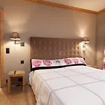 Apartment In Villa In The Heart Of Sankt Moritz-Dorf