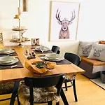 Jaegerstil, 70M2, Zentral, 1 Parkplatz - Re31