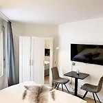 Kleines Juwel, Zentral, Mit Garage Und Pool - Cb102