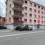Beautiful Modern Family Apartment With Free Parking