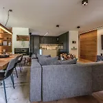 Luxury Mountain Apartment With Private Sauna And Underground Parking