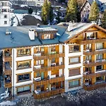 St Moritz 2Bedr Apt Parking Lake View