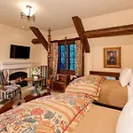 Luxury Chalet Notev & Saunaa
