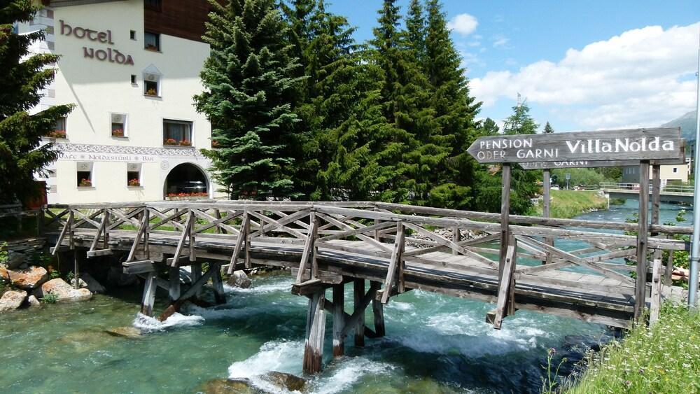 Nolda Khách sạn St. Moritz