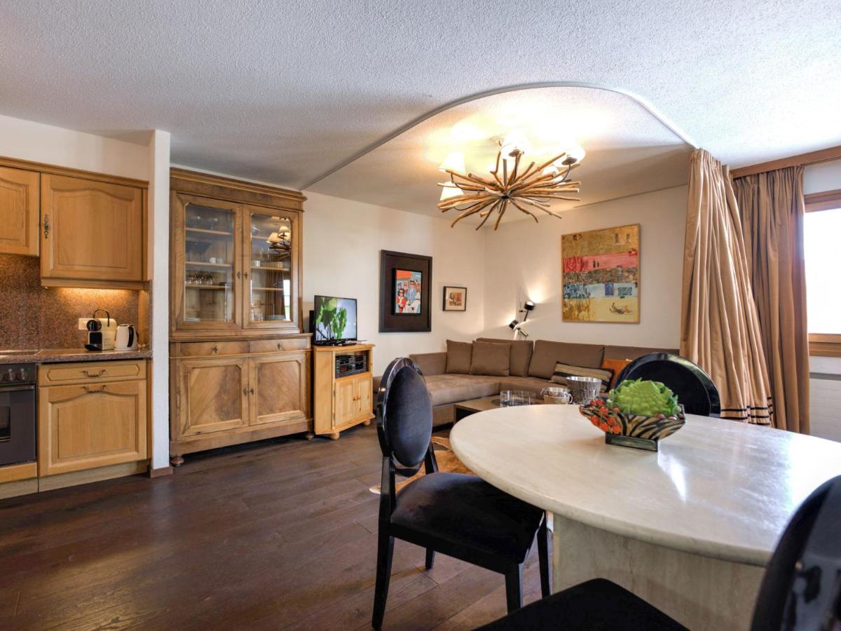 Apartment Chesa Ludains 8 *