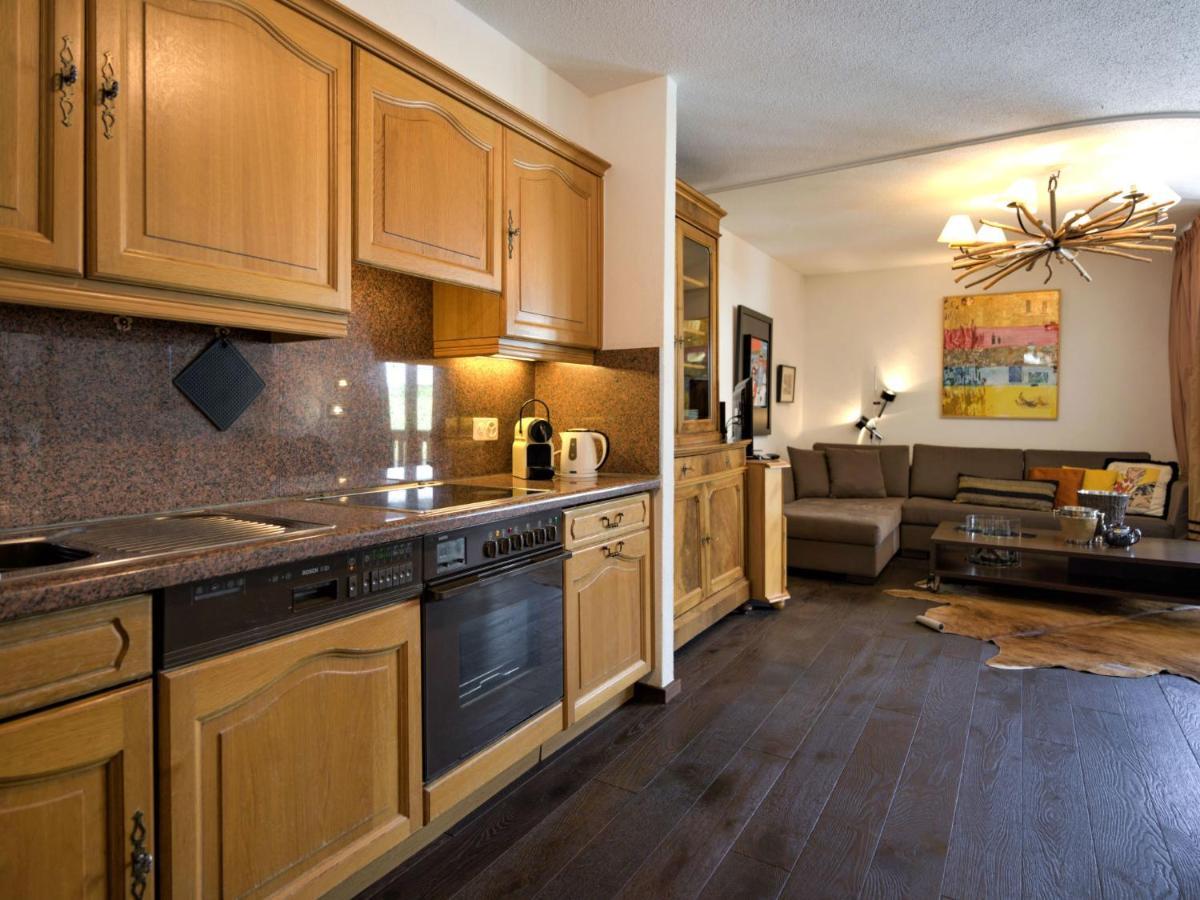 Apartment Chesa Ludains 8 St. Moritz