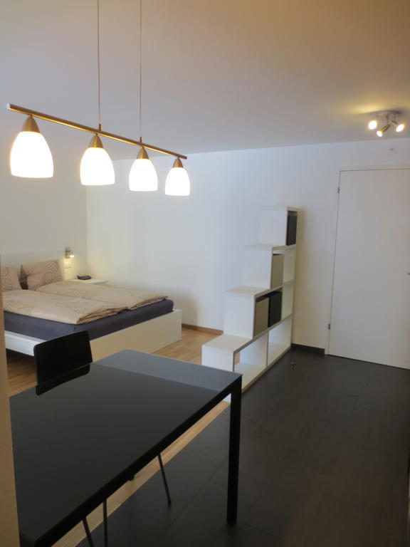 Skyline Apartments *