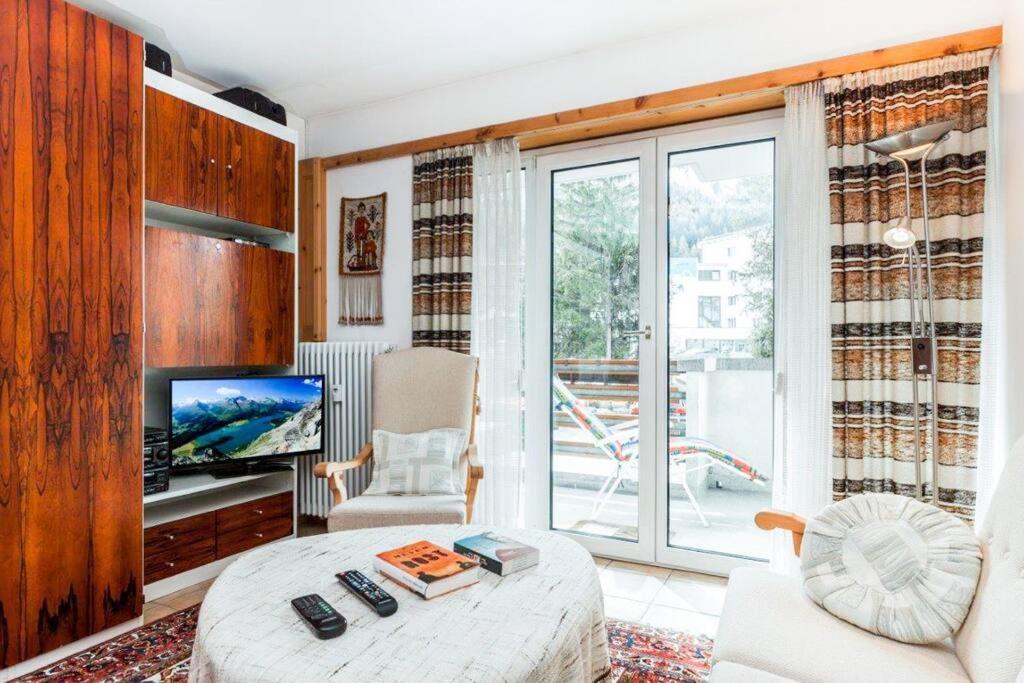 Direkt Am - Aussicht - Balkon - Tg-stellplatz Apartment St. Moritz