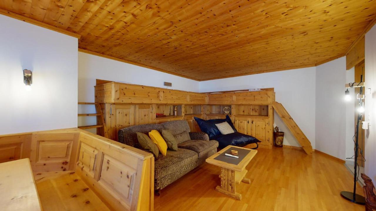 Abitaziun Ruinatsch 22 - *