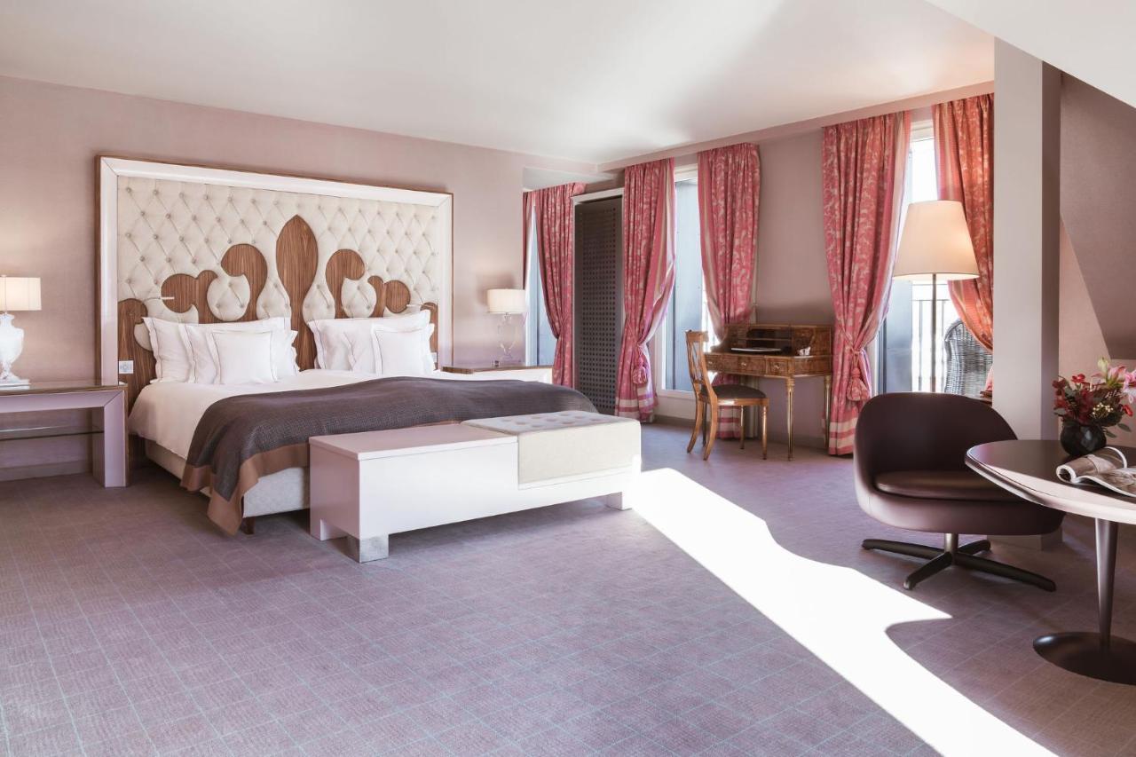 Hotel Carlton - The Leading Of The World 5*