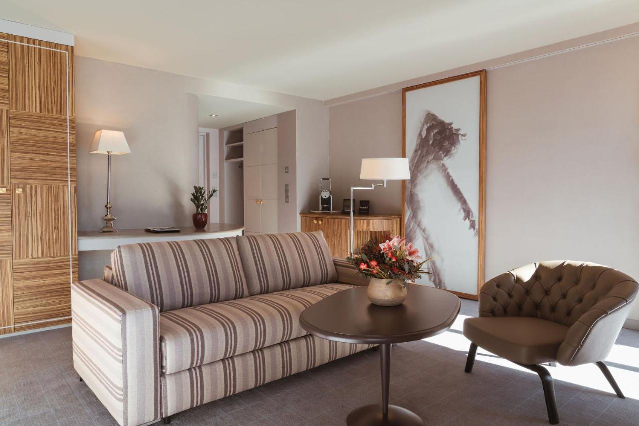 Carlton - The Leading Of The World Hotel