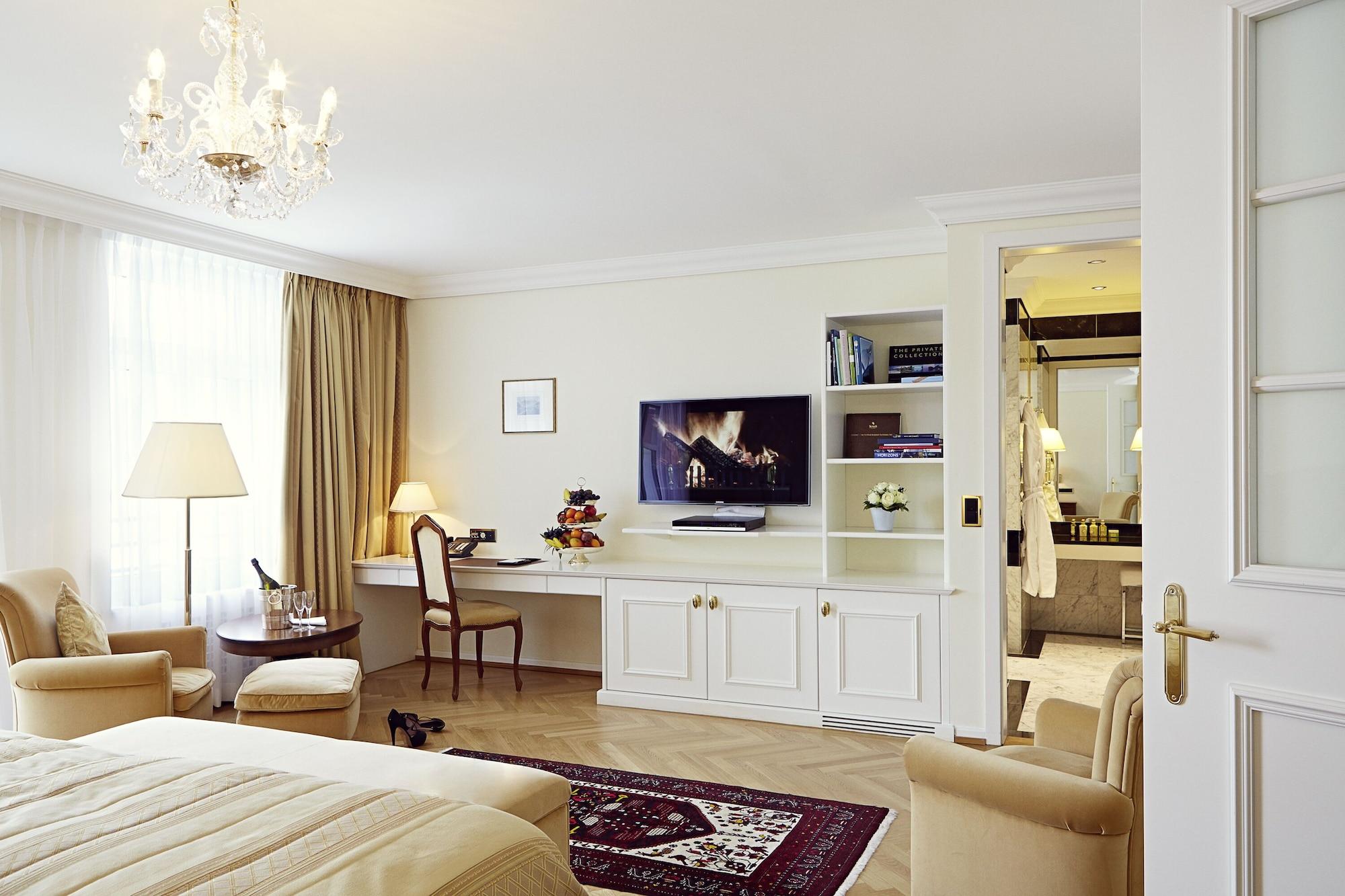 Khách sạn Badrutt's Palace 5*