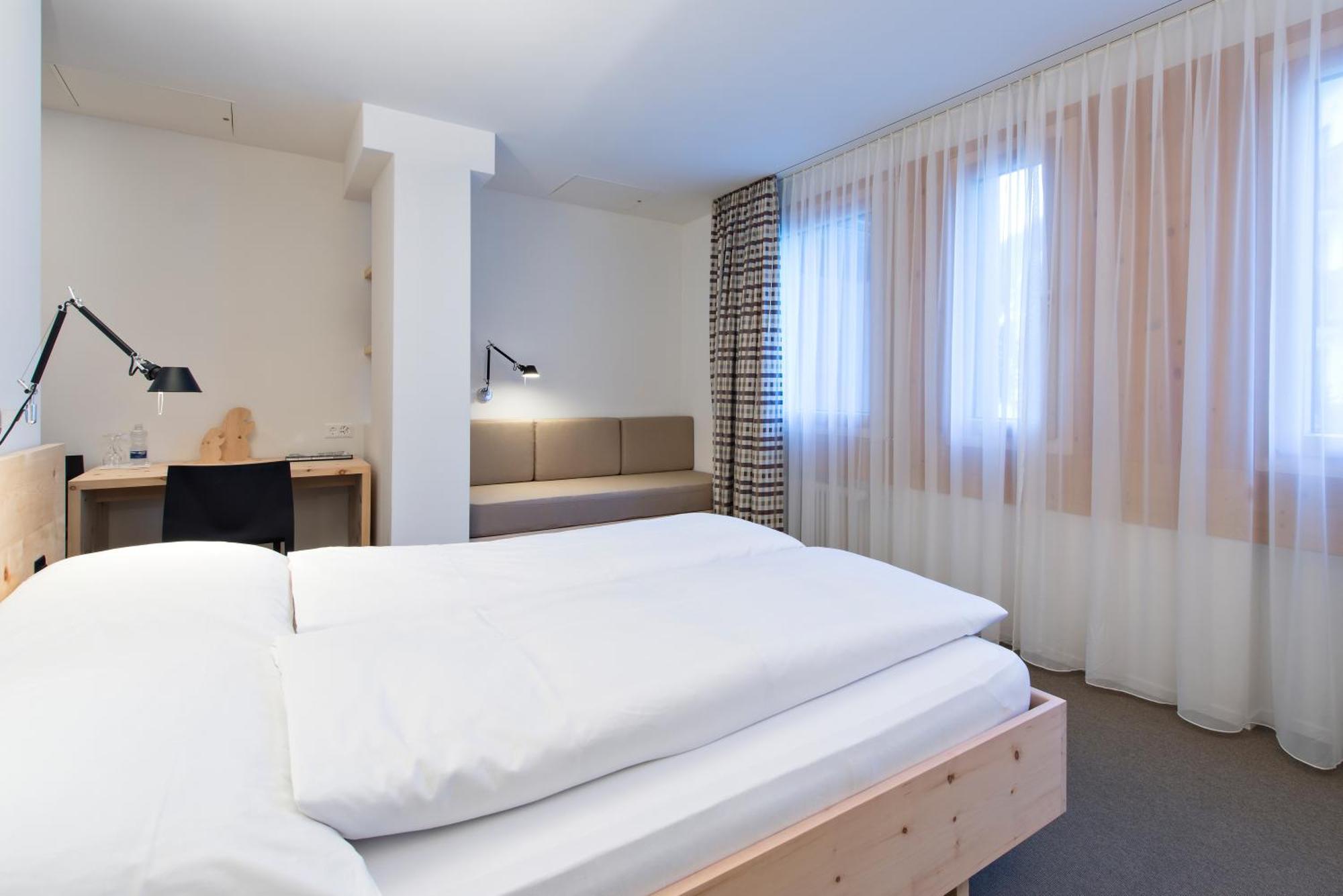Hauser Hotel 3*