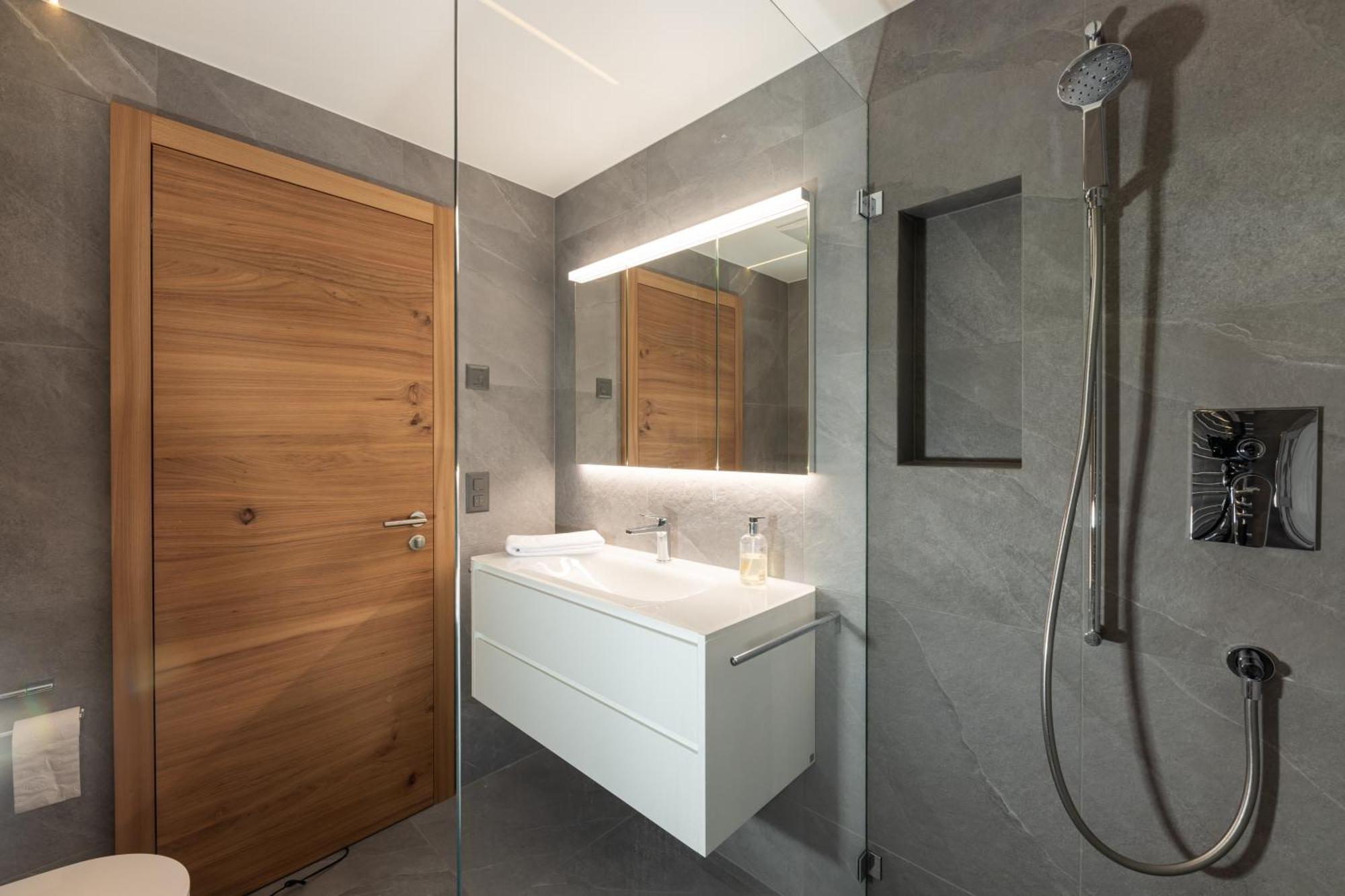 New! Cozy, With A Stunning View * St. Moritz