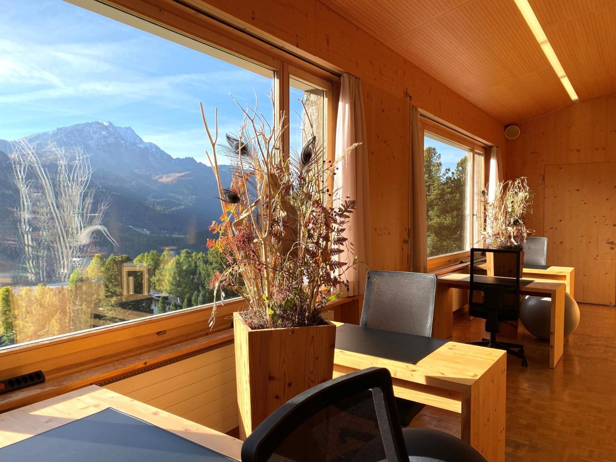 By Randolins Apartment St. Moritz