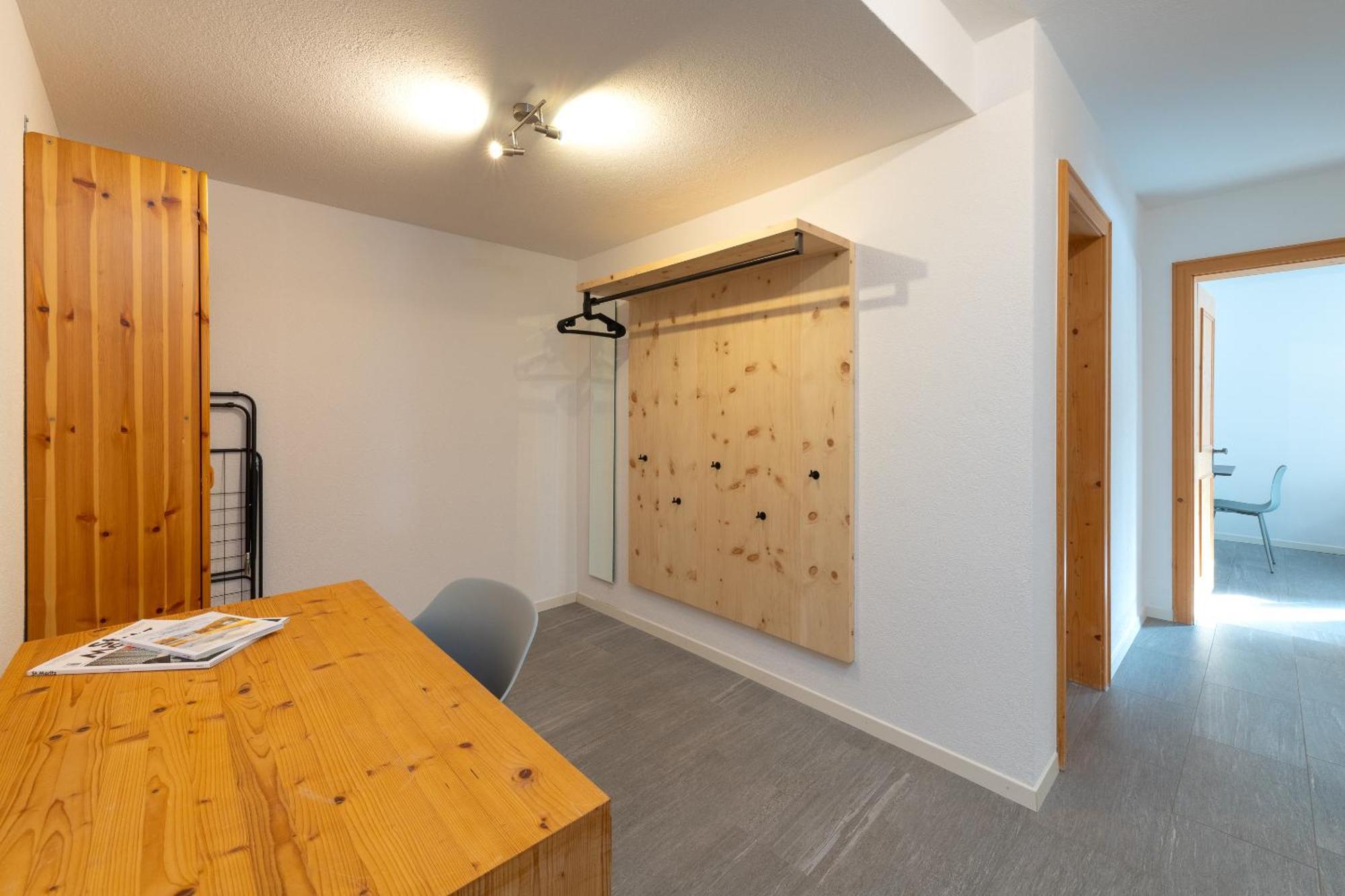 By Randolins Apartment