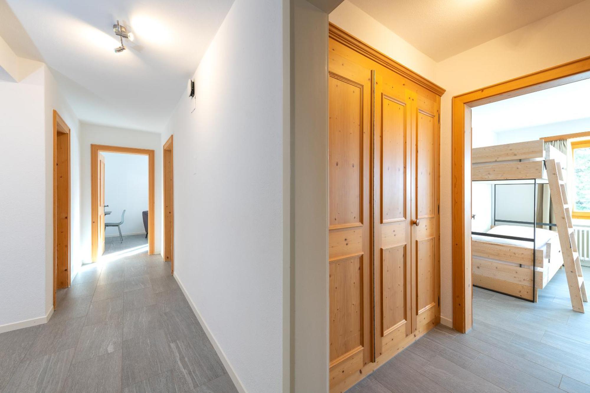 By Randolins Apartment