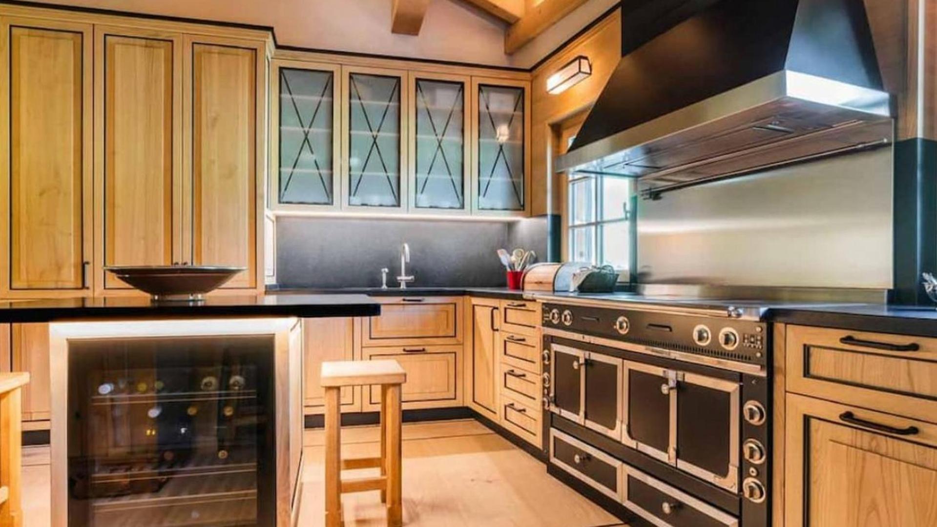 6br Bright And Spacious Chalet With Sauna Villa *