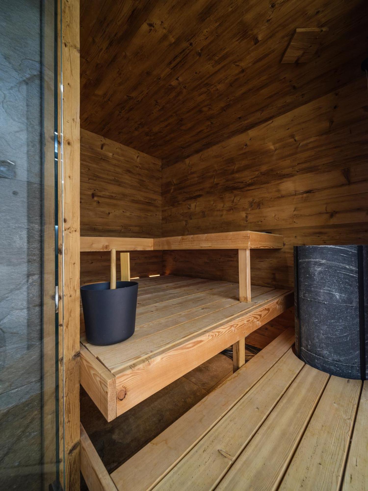 Luxury Mountain With Private Sauna And Underground Parking