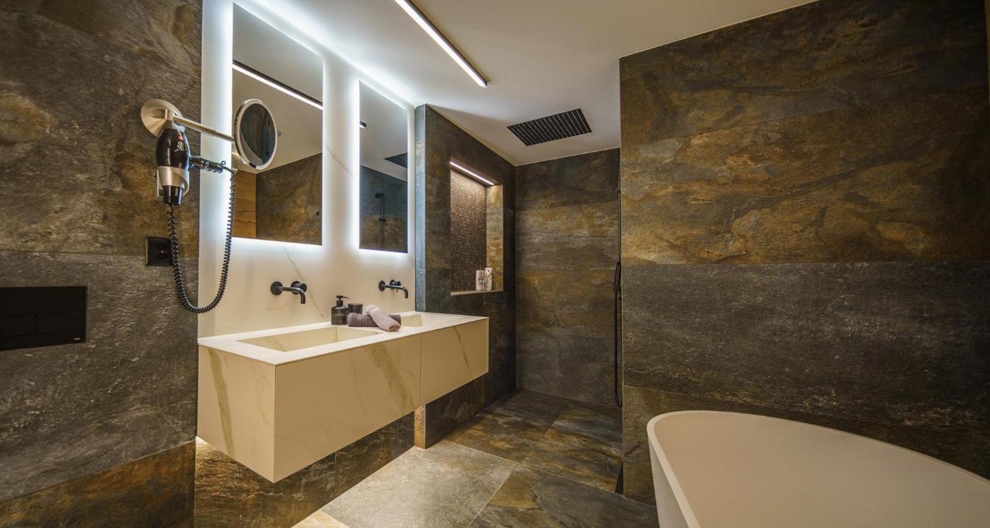 Luxury Mountain With Private Sauna And Underground Parking St. Moritz