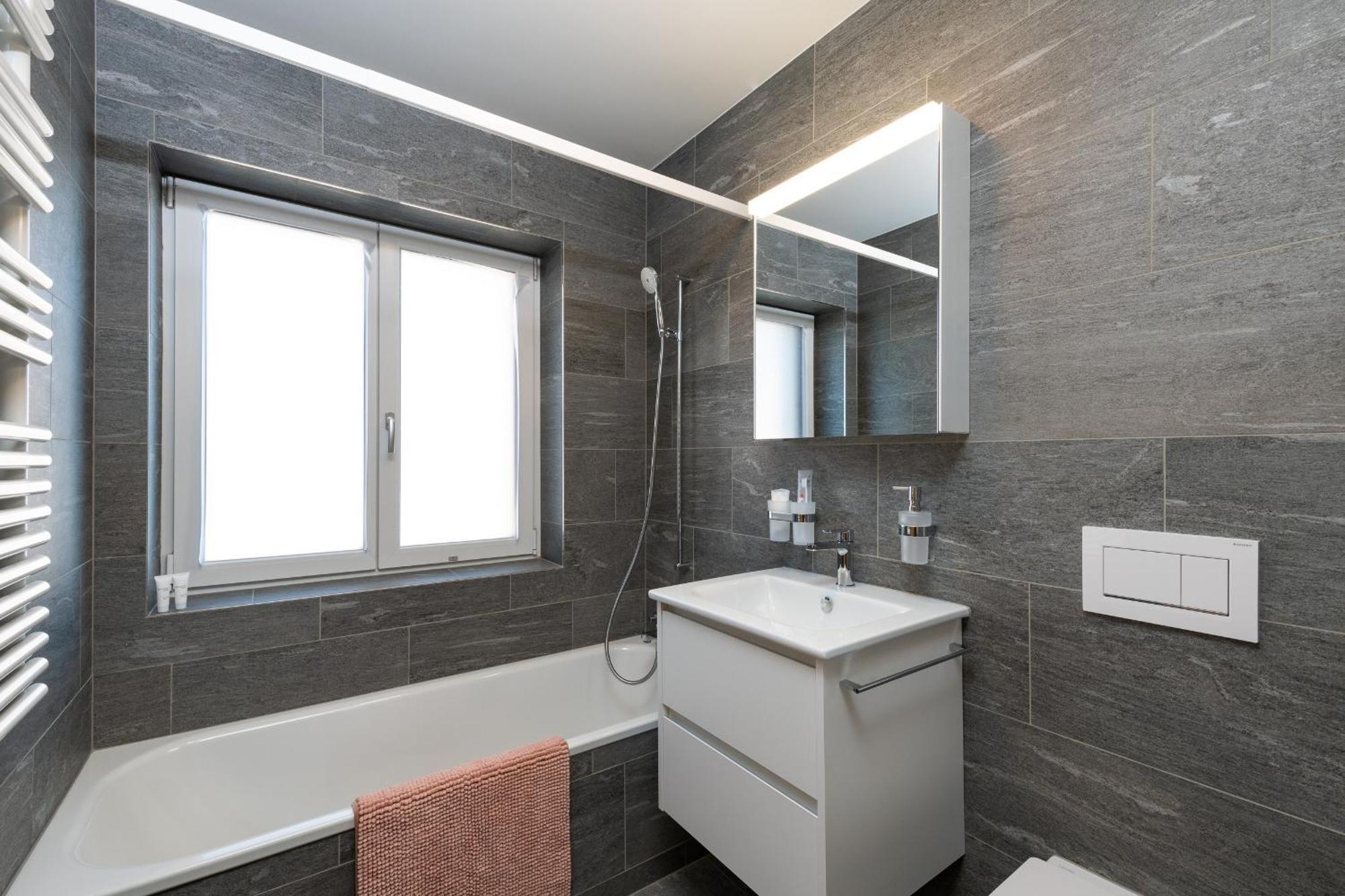 New! Spectacular Dream View Apartment