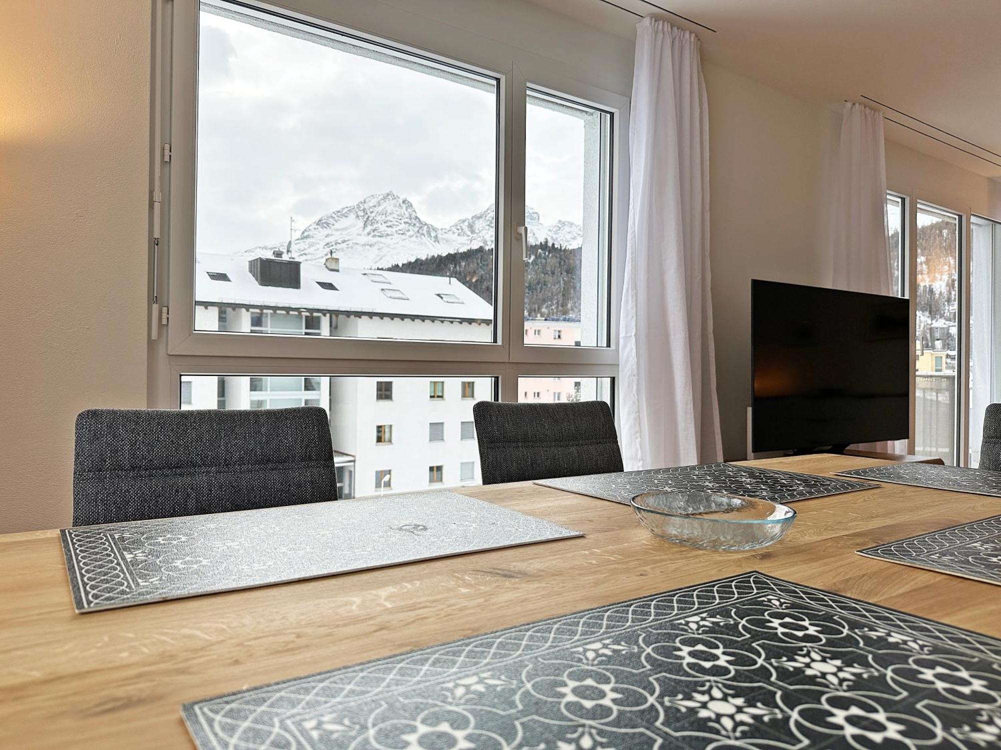 Echtholz, 110m2, Sport, Erholung, Mit Garage - Su48 * St. Moritz