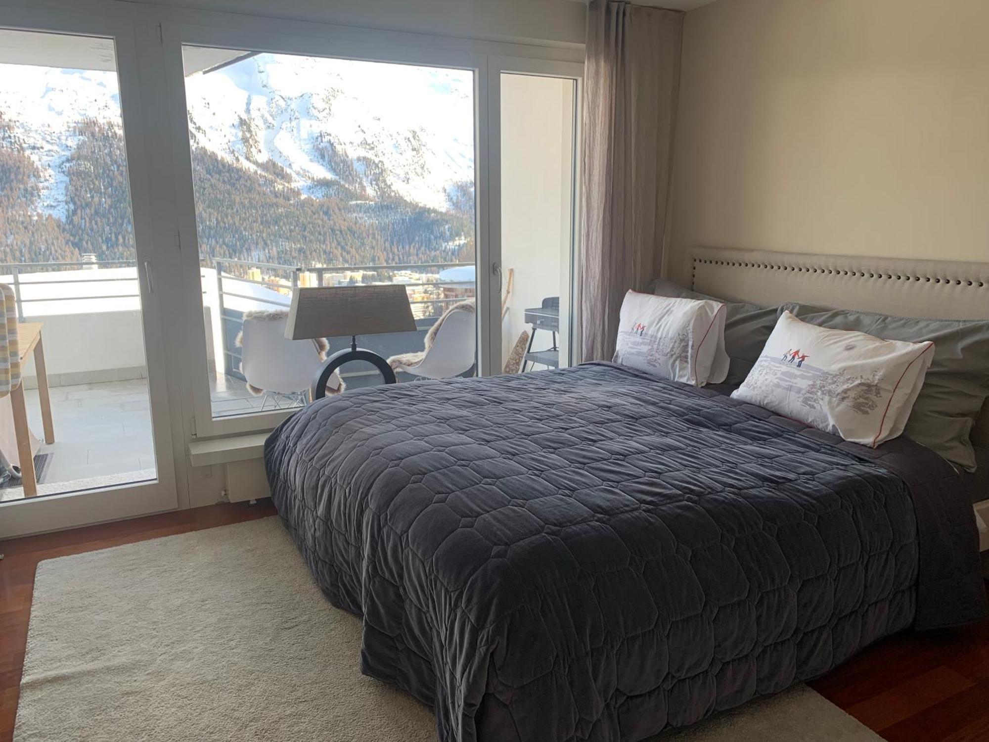 Fantastic Panorama Flat In Apartment St. Moritz