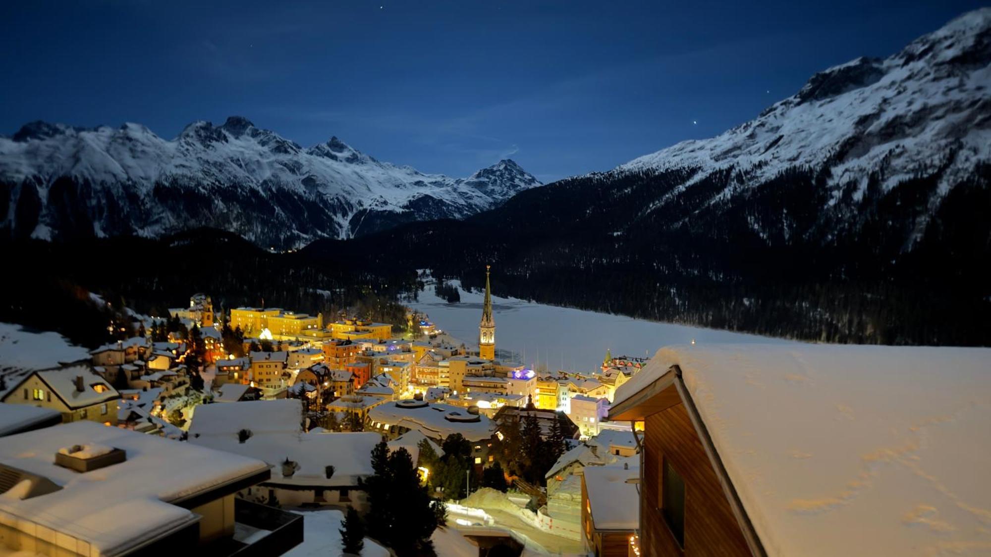 Fantastic Panorama Flat In Apartment St. Moritz