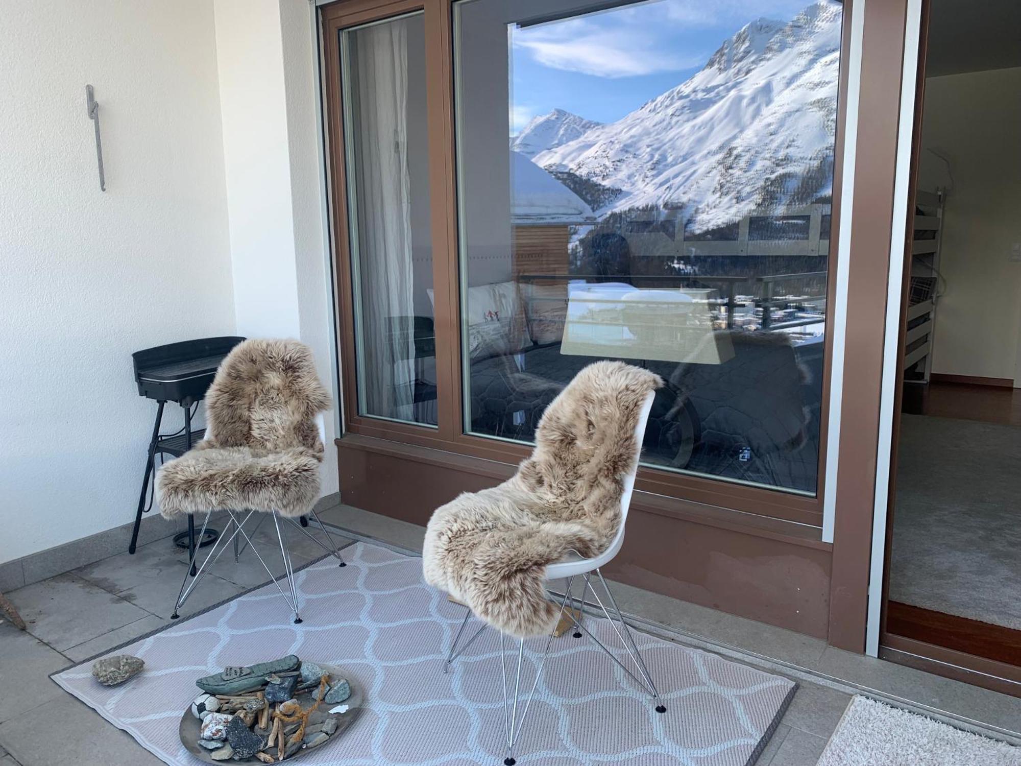 Fantastic Panorama Flat In Apartment St. Moritz