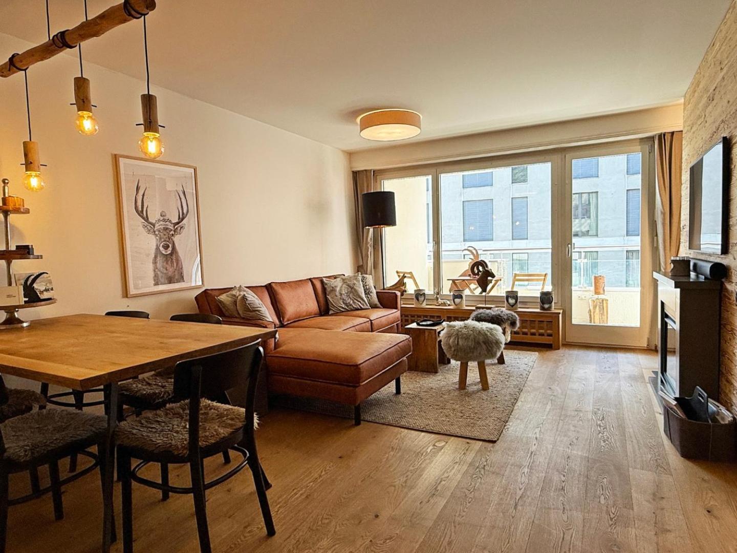 Apartamento Jaegerstil, 70m2, Zentral, 1 Parkplatz - Re31 São Moritz
