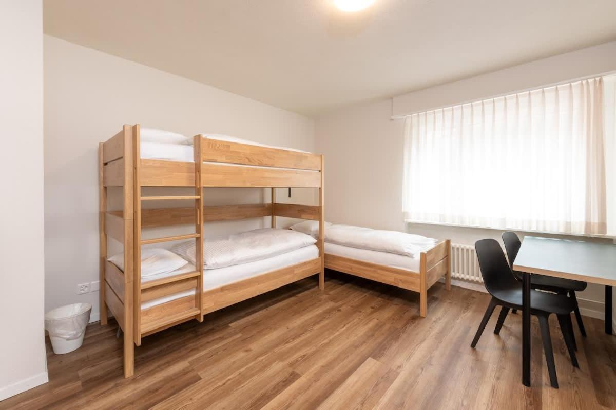 Beautiful Modern Family With Free Parking Appartamento