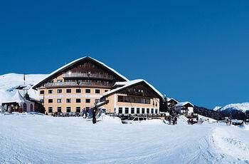 Hotel Salastrains 3*