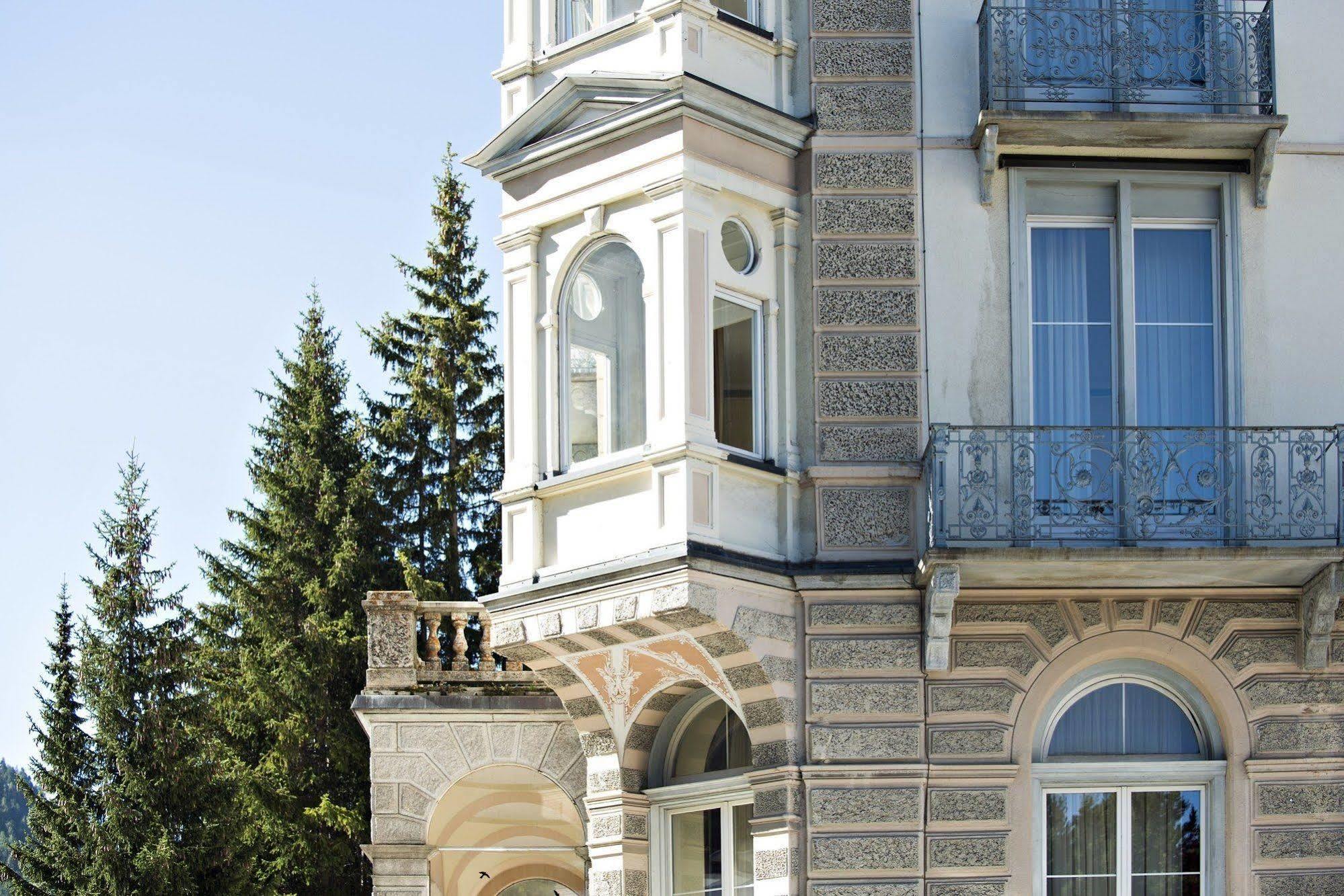 Reine Victoria By Laudinella Hotel 4*