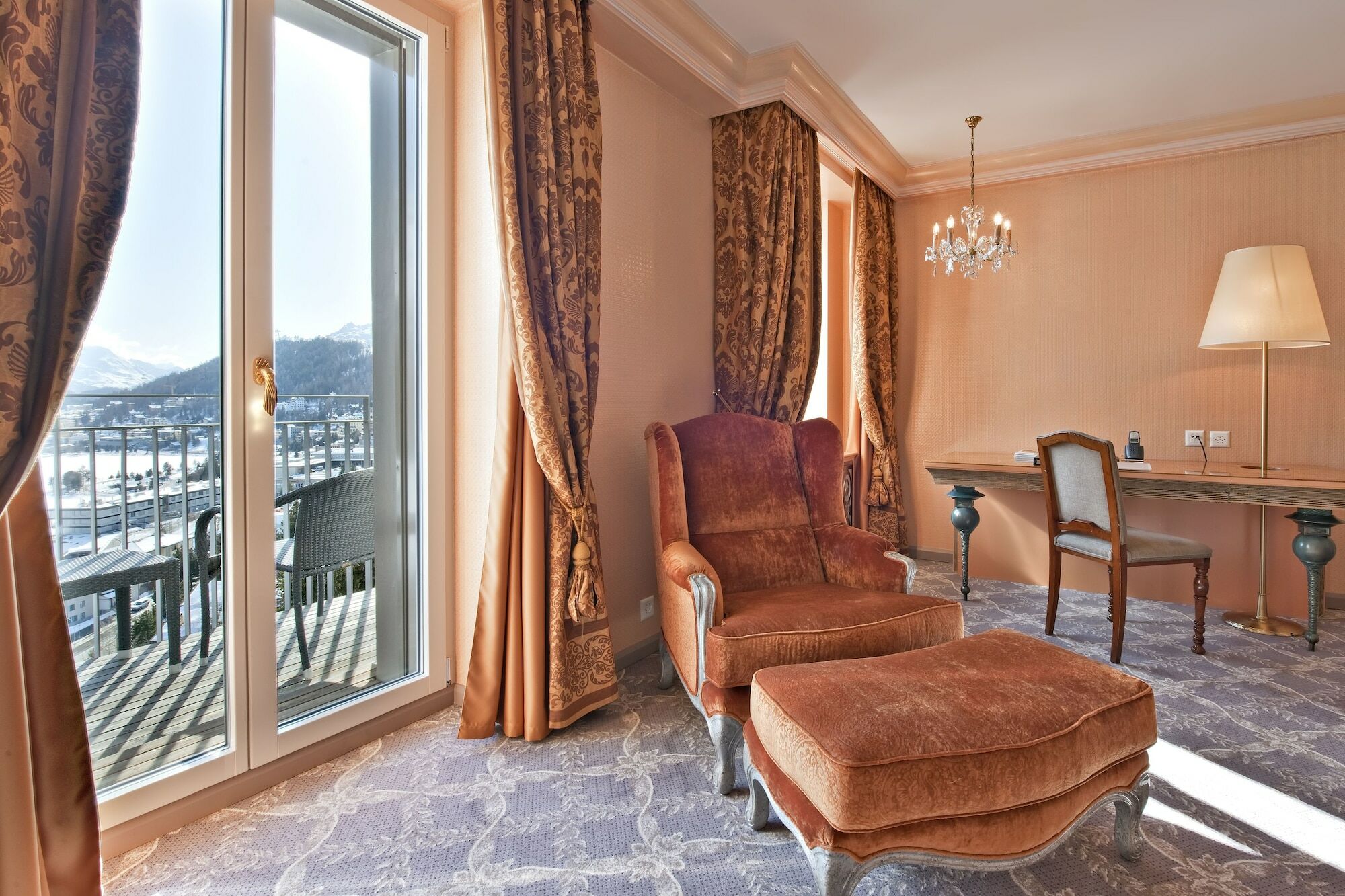 Carlton - The Leading Of The World Hotel