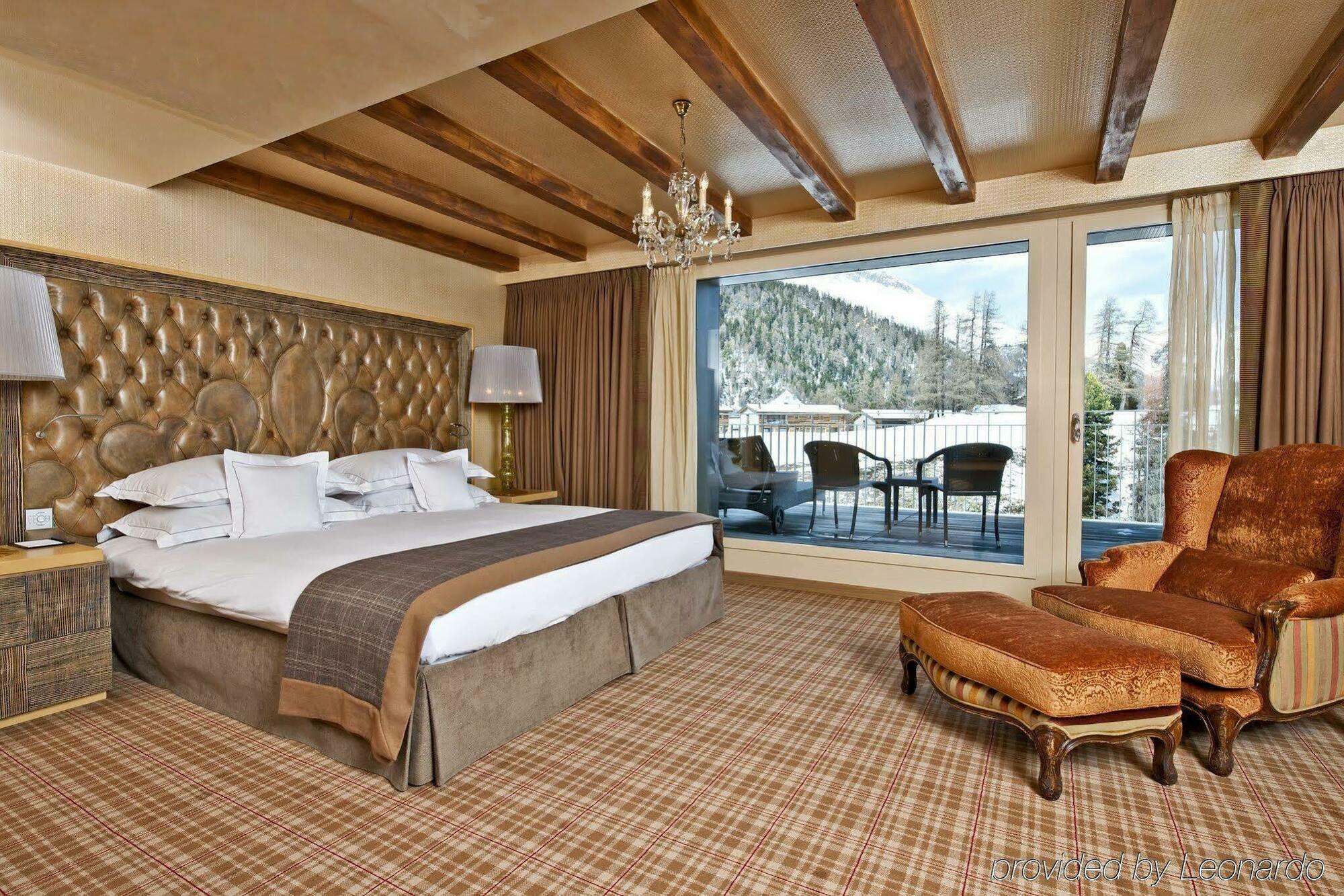Hotel Carlton - The Leading Of The World