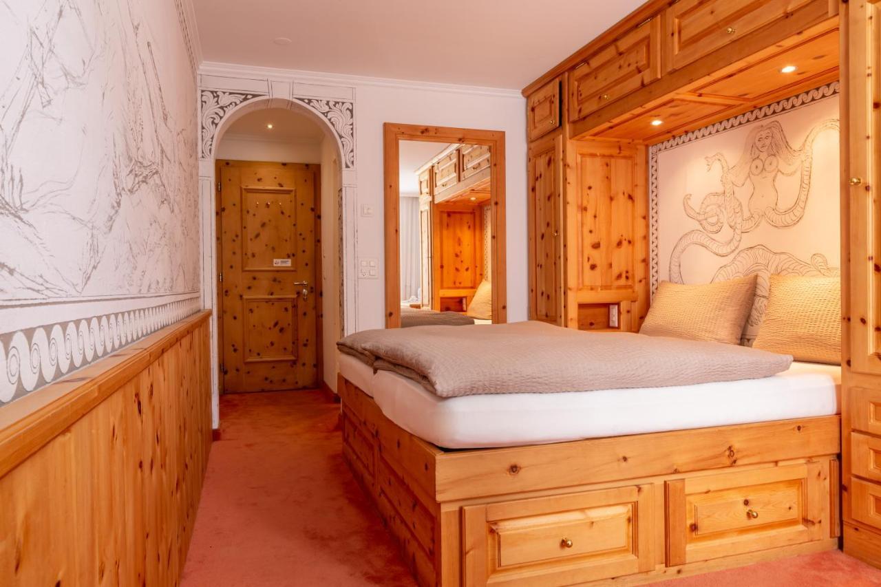 Arte Khách sạn St. Moritz