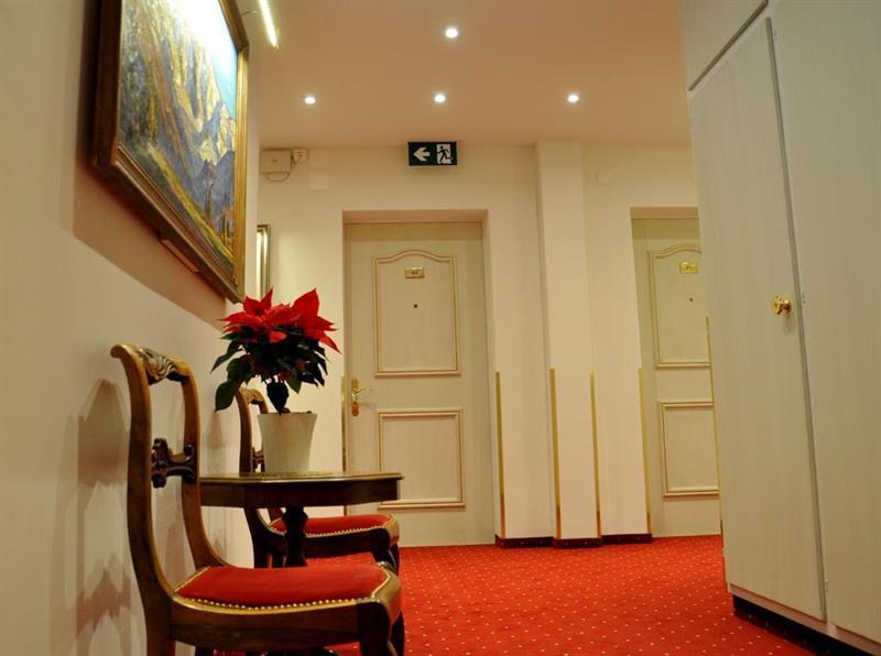 Soldanella Hotel 3*