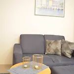 Willkommen-Gemuetlich, Balkon, Parkplatz Direkt In St Moritz