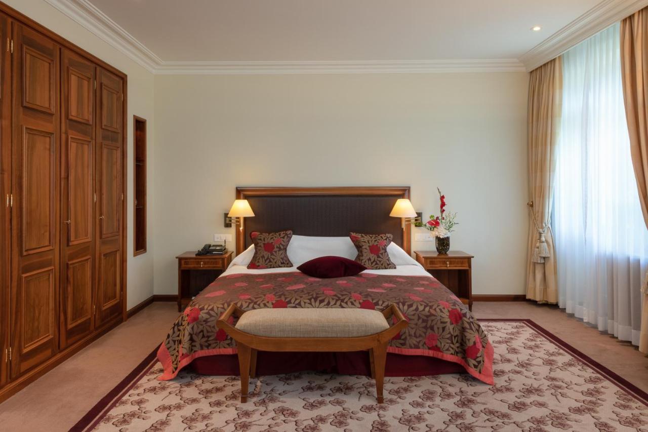 Suvretta House Khách sạn 5*