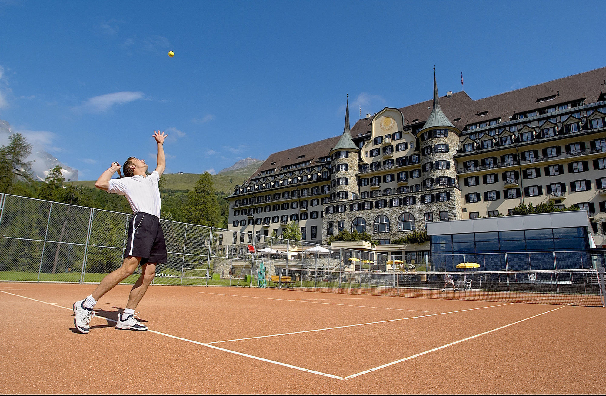 Khách sạn Suvretta House St. Moritz