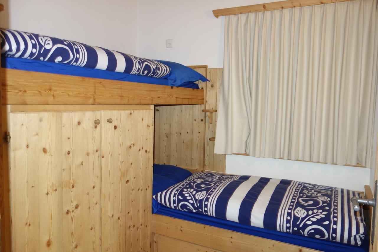 Chesa Il Rifugio 1 Nhà gỗ