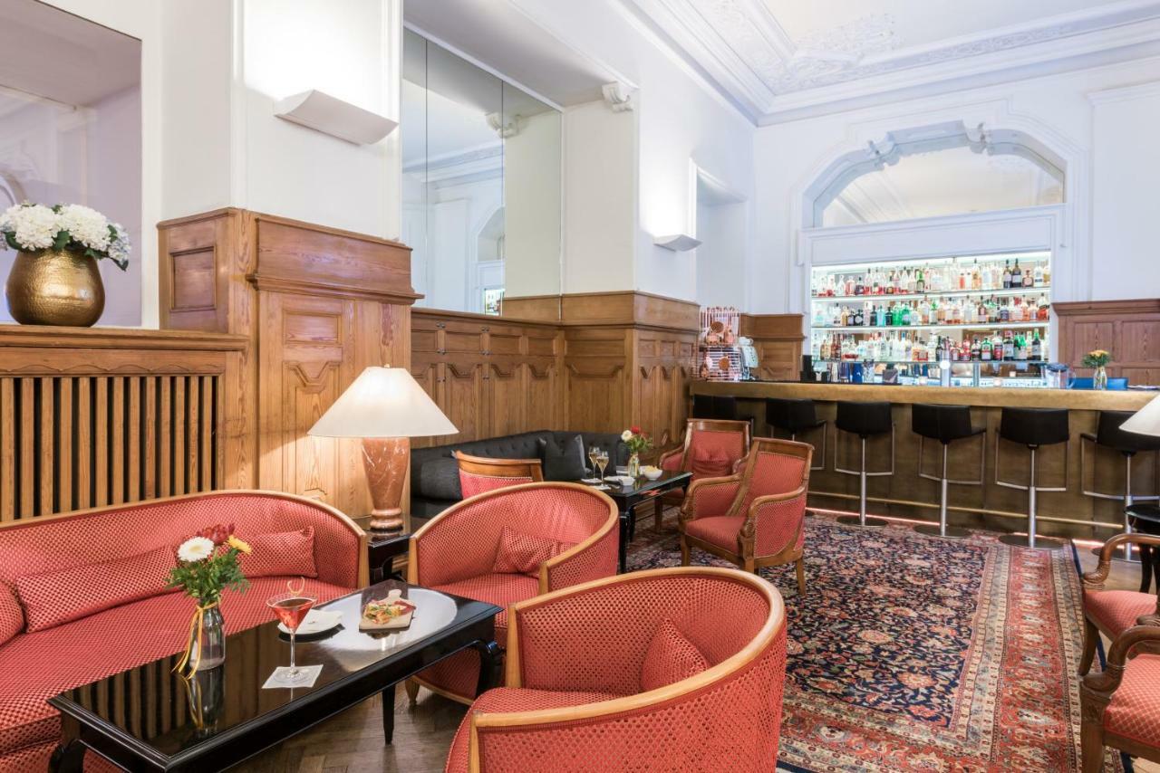 Schweizerhof Hotel 4*