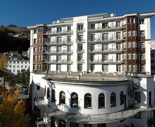 Schweizerhof Hotel 4*