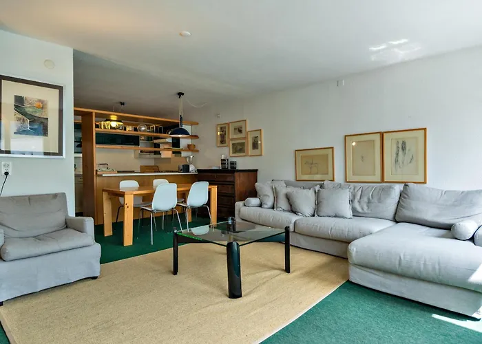 Silva House - Champfer