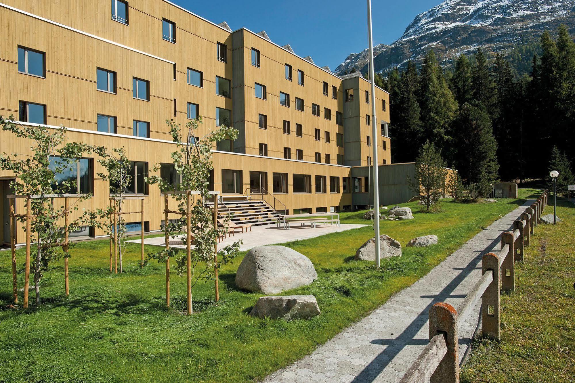 Hostel Youth St. Moritz